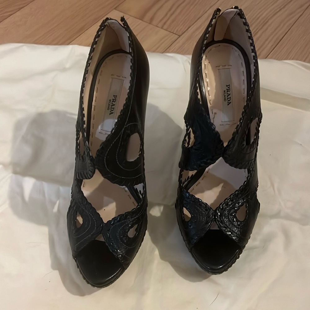 Brand New Prada heels